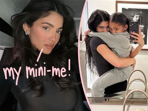 Kylie Jenner And Stormi Websters Adorable Twinning Moment At Paris