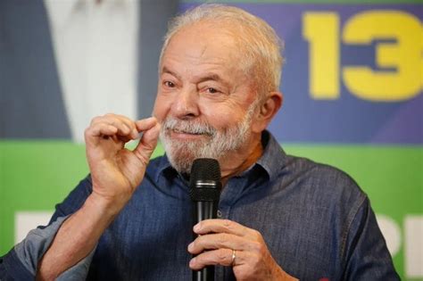 Lula Faz Cirurgia Para Retirada De Les O Na Garganta Mas J Est Em