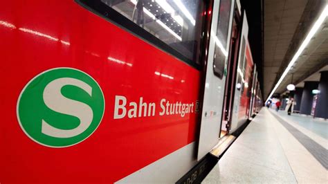 S Bahn Stuttgart Defekter Zug Am Feuersee Bringt S Bahnverkehr Aus Dem