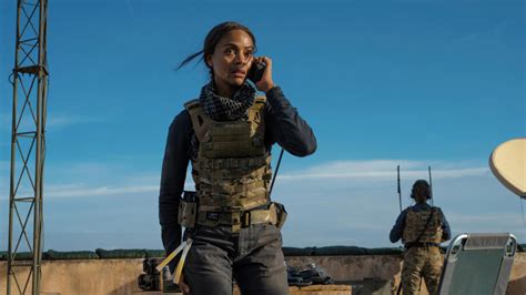 Special Ops Lioness Zoe Saldana 4K #5271l Wallpaper iPhone Phone