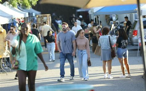 Jennifer Lopez și Ben Affleck au mers la o piață de vechituri din