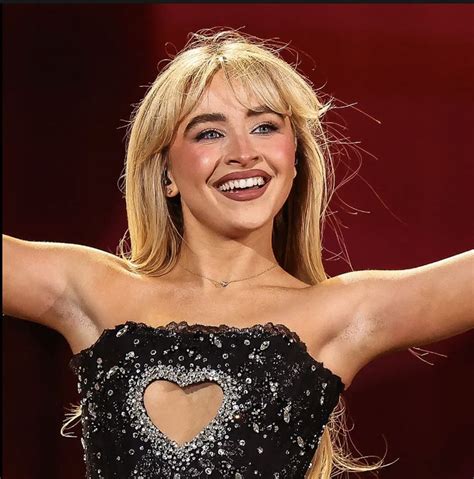 Sabrina Carpenter Heart Cutout Di 2024