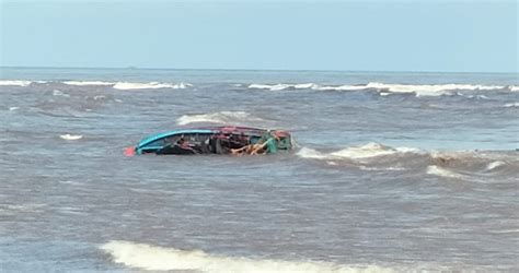 Paradip Boat Capsize: Three Fishermen Untraceable | Pragativadi ...