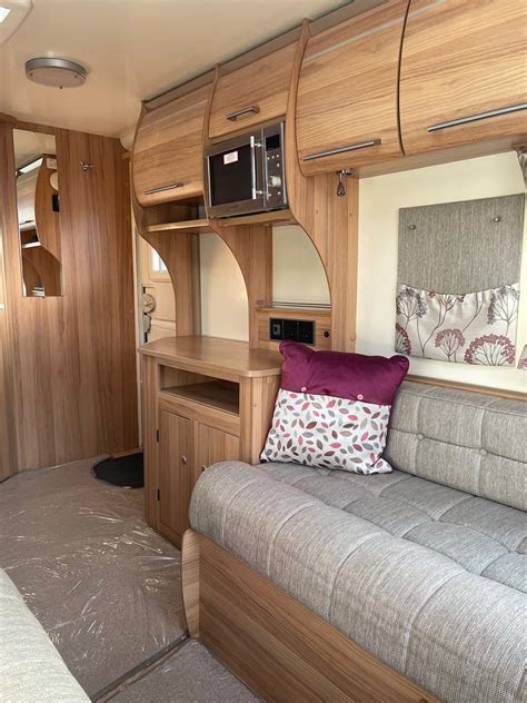 ZSOLD 2014 Bailey Genoa 2 Berth Full Bathroom