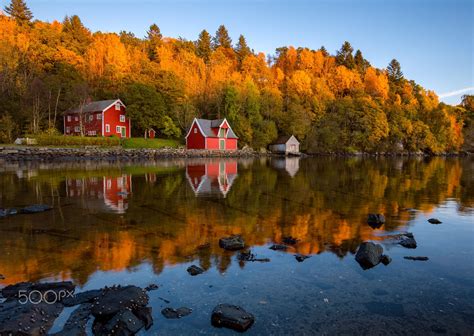 Autumn Reflections At The Coast Beautiful Autumn Reflections At The