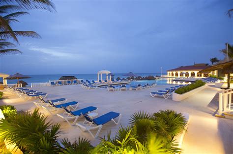 Golden Parnassus Cancun Resort - Cancun All Inclusive - Golden ...