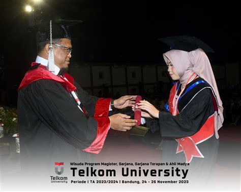 WISUDA TELKOM UNIVERSITY 2023 FTE S1 TEKNIK TELEKOMUNIKASI DEKAN 305