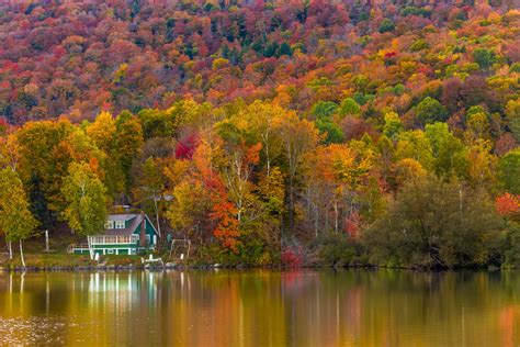 Best vacation rentals for enjoying fall foliage in the northeast