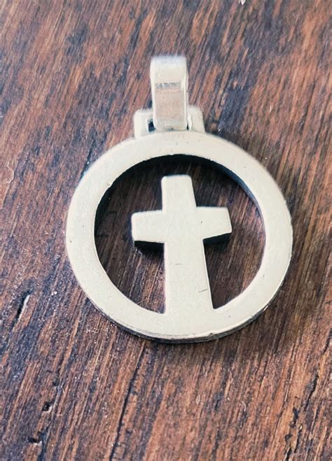 Vintage Rare Retired James Avery Cross Circle Pendant Gem