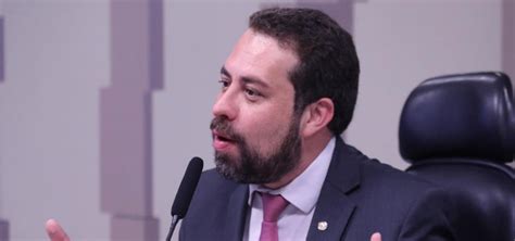 Boulos diz ter apoio de Lula e lideranças do PT para disputar