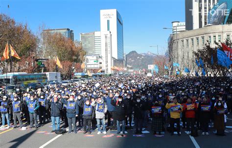 서울교통공사 노조 인력감축 맹비난하며 ‘총파업 돌입