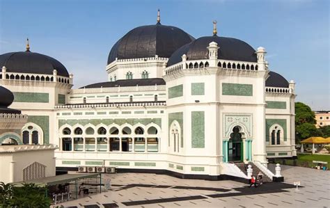 Masjid Berusia Tahun Lebih Ini Tempat Wisata Sejarah Populer Di