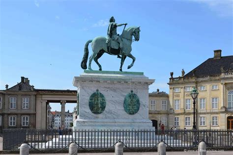 Amalienborg Palace | The Definitive Guide for seniors - Odyssey Traveller