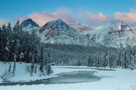 Winter Photography on the Icefields Parkway - Brendan van Son Photography