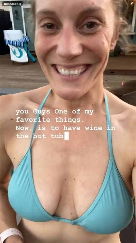 Katee Sackhoff Nude Tits Wears A Sexy Bikini Nudbay