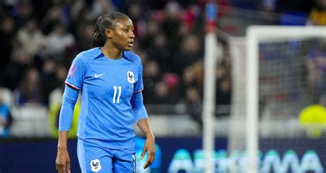 Equipe De France F Les Bleues Sinclinent En Finale De La Ligue Des