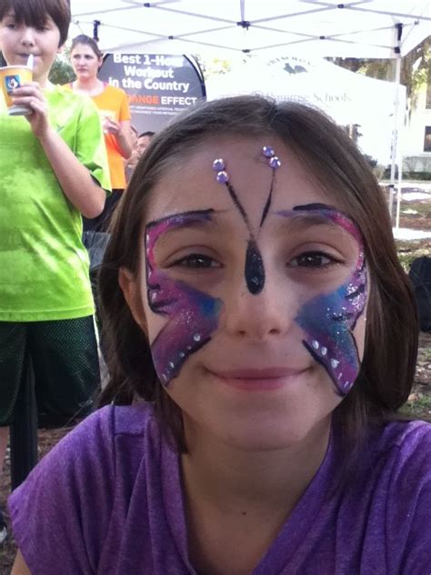 #butterflyfacepaint | Butterfly face paint, Butterfly face, Carnival face paint