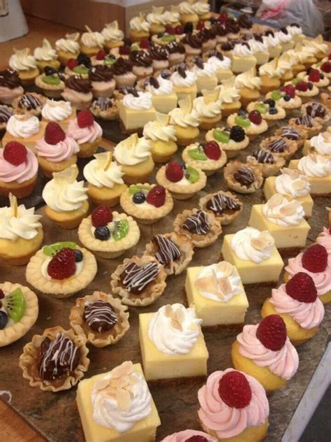 Friday Night Buffet Desserts Mesa De Sobremesa De Casamento