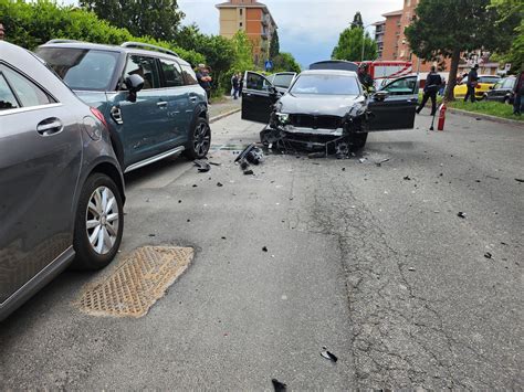 Le Foto Del Rocambolesco Incidente Di Via Bensi