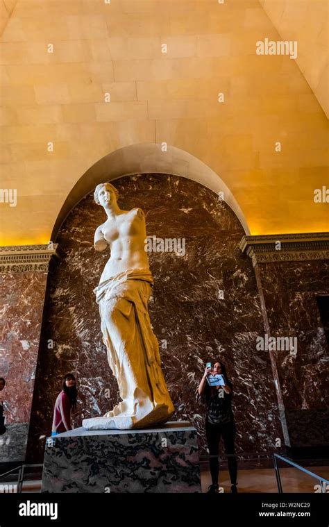 Venus Milo Louvre High Resolution Stock Photography And Images Alamy