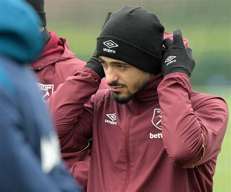 Manuel Lanzini Gives West Ham Return The Thumbs Up As Star Closes On