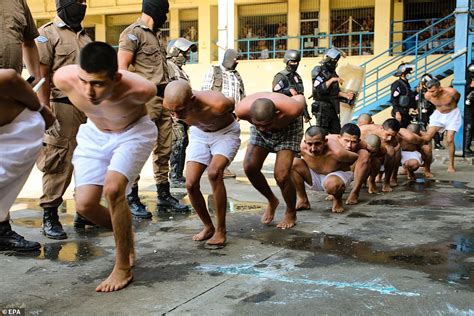 El Salvadors President Threatens To Punish 16000 Imprisoned Gangsters If Murder Spike