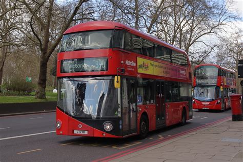 Lt Ltz Metroline Nbfl Ltz Lt Passing Thr Flickr