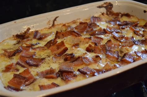 Kentucky Hot Brown Casserole recipe | Chefthisup