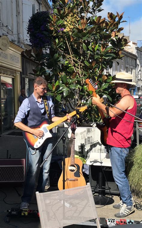 La Rochefoucauld En Angoumois On A Fait Son March Sur Un Air De