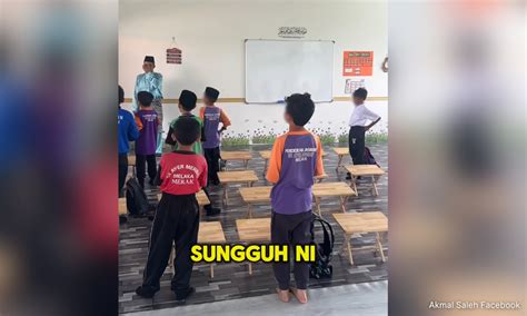 Akmal Berang Pelajar Sekolah Agama Tiada Kerusi Meja