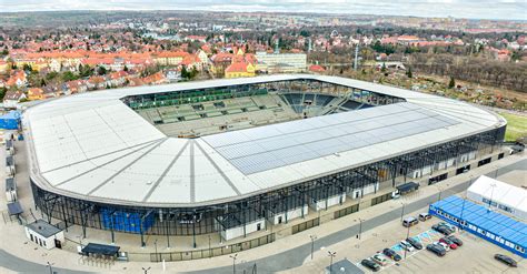 Stalowa Konstrukcja Zadaszenia Stadionu Miejskiego W Szczecinie Gotowa