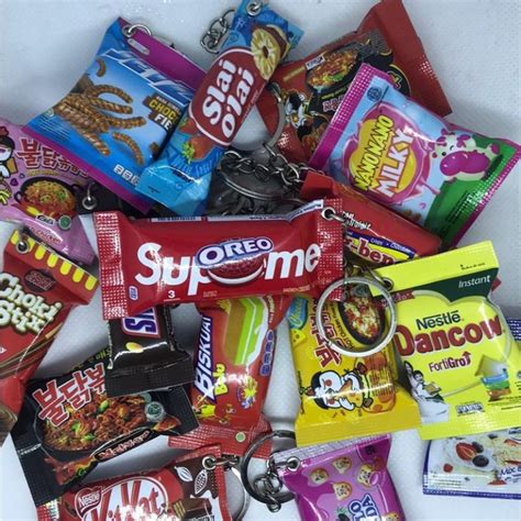 Jual GANTUNGAN KUNCI SNACK MINIATUR MAKANAN UNIK LUCU Shopee Indonesia