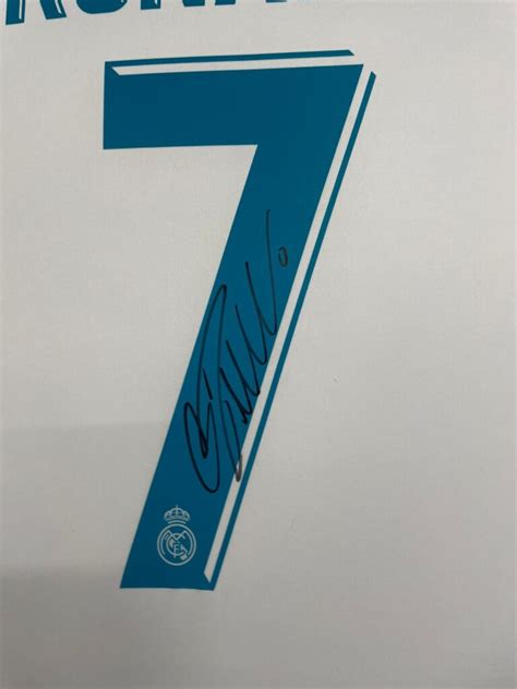 Cristiano Ronaldo – Signed Memorabila Shop