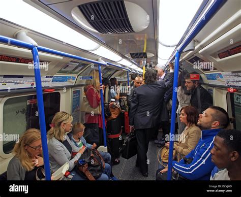 Crowded London Underground Hi Res Stock Photography And Images Alamy