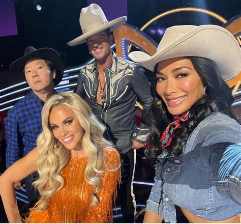 Photos Nicole Scherzinger Wows Fans In Cowgirl Outfit