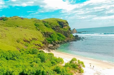 Destinasi Wisata Bukit Terindah Di Indonesia Cantiknya Enggak Kalah