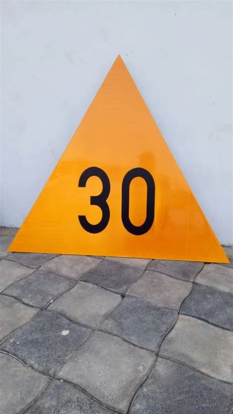 Aluminium Retro Reflective Sign Boards For Railway Rs 3500 Square