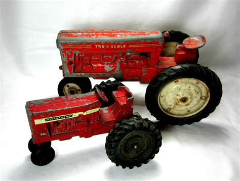 Diecast Vintage Tractors Tru Scale Ertl International Metal