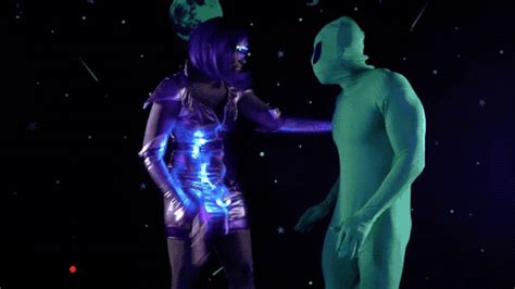 Space Detective Adriana Ambushed By Alien P WMV Amateur