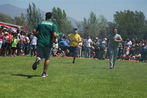 15 MIL PERSONAS ASISTIERON A LA FIESTA DEL TOMATE EN LIMACHE Limache