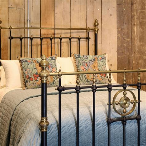 Late Victorian Brass And Cast Iron Antique Bed In Black Md102 At 1stdibs Antique Brass And