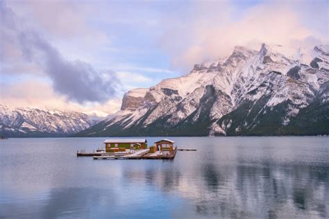 Lake Minnewanka • DETAILED Guide to Visiting This Banff Lake