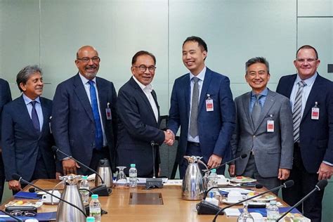 Photo Gallery Pm Anwar Receives Courtesy Call From Digitalbridge