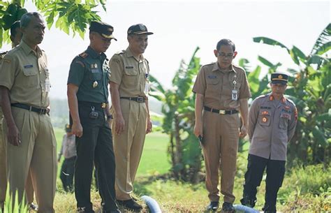 Atasi Kekeringan Pemkab Rembang Beri Bantuan Pompa Air Kepada Para