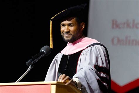 Usher Accepts Honorary Doctorate Degree From Berklee Nbc Insider