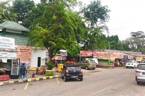 Foto Cegah Kepadatan Rest Area Km Tol Jakarta Cikampek Direlokasi