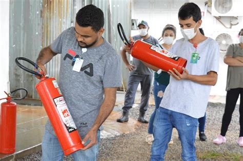 Colaboradores Do Hetrin Participam De Treinamento Para Atuar Em Brigada