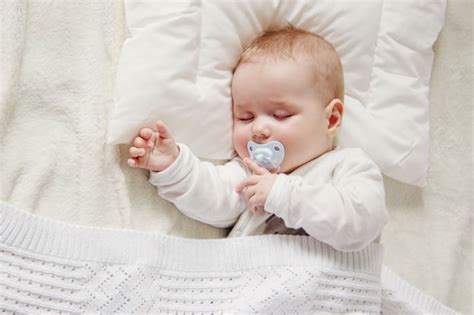 Bebe 3 Meses Dorme Muito - É normal o bebê dormir por muito tempo? - Tua Saúde