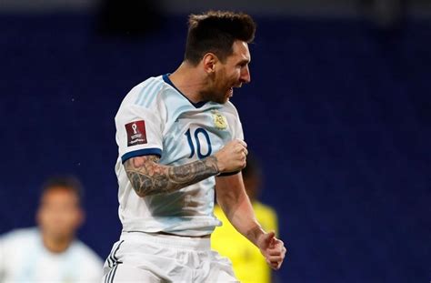 Lionel Messi Helps Argentina FC win 1-0 vs Ecuador