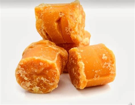 Braun Cubes Desi Gud Jaggery Shape Round Packaging Size 5kg At Rs